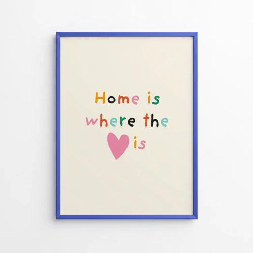 plakat_home-heart_w-niebieskiej-ramce.jpg.webp